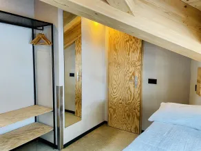 Peaky Riders Self Check-in Hotel - Room