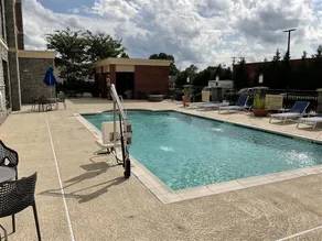 Hampton Inn Lexington Medical Center - Pool