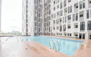 Brown Toned 1Br Without Living Room Apartment At The Alton - Pool