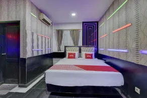 Hotel O near Tugu Simpang Haru formerly Zaara Guest House - Room