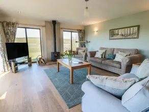 South Milton Cottage - Living area