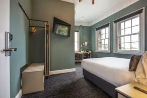 Nightcap at Pymble Hotel - Room