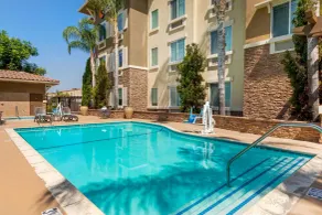 Comfort Inn & Suites Near Ontario Airport - Piscine