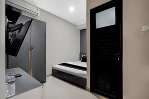 Collection O Yayah Residence - Room