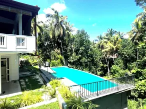 The Nature Life  - Piscina