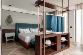 Visionair Suites & SPA-Room Only e Honesty Bar - Chambre