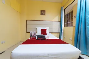 RedDoorz near Notre Dame of Dadiangas University - Chambre