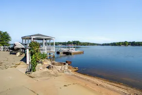 Bring Your Boat! Lake Murray Home w/ Dock & Ramp - Interiör