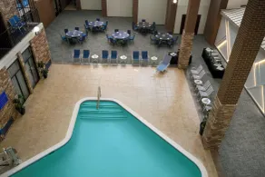Four Points by Sheraton Richmond Airport - Piscine