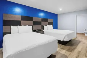 Americas Best Value Inn Gonzales - Room