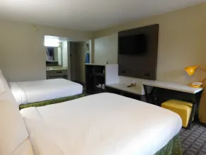 Days Inn & Suites by Wyndham Downtown Gatlinburg Parkway - Chambre