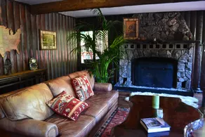 Guerneville Lodge - Lobbylounge