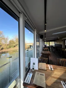 The Three Pickerels  - Restaurante