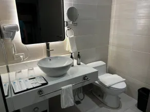 Hudor Resort - Bauang, La Union - Bathroom