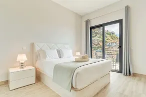 Sonhos na Iha III by Holiday Rental Madeira - Værelse