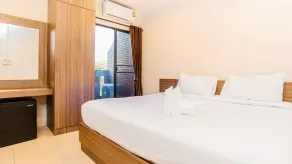 B2 Airport Boutique & Budget Hotel - Room