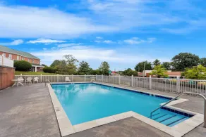 Econo Lodge Waynesboro - Skyline Drive - Piscine