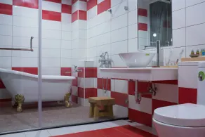 Water Reflections at Ease - Bathroom