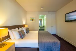 Marina Apartments - Element Escapes - Room