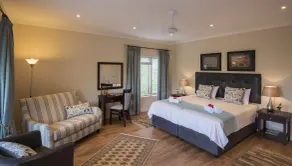 SomerZicht Guest House - Room