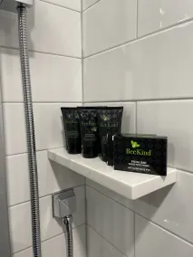 The Maj Hotel - Bathroom