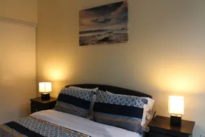 Custom Luxury Suite - By Elite Suites - Rom
