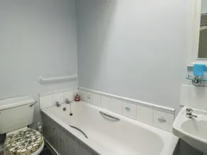 23 Beach Road - Bathroom