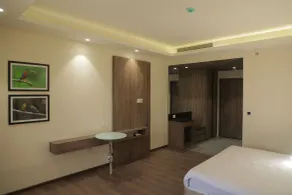 The Monarch - Room