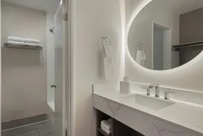 FOUND Hotels, Santa Barbara, Series by Marriott - Salle de bain