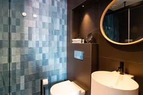 Welldone Quality - Crystal pool - Bathroom