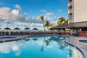 Diamond Head Beach Resort - Pool