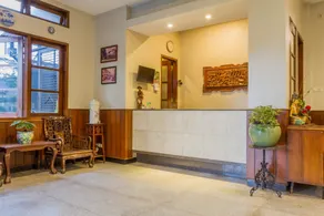 RedDoorz near Simpang Dago 2 - Reception
