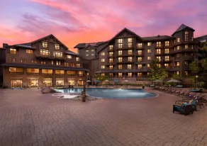 The Lodge at Spruce Peak, a Destination by Hyatt Residence - Piscine