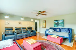 Walkable Main Street Retreat! Apt in Clarence - Intérieur