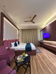 The Infinity Hotel - Rom