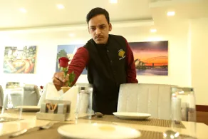 Hotel Omega - Gurgaon Central, Sec 45 - Restaurant