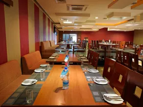 MGM Mark Whitefield - Restaurant