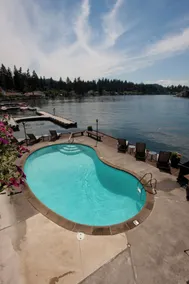 Lakeshore Inn - Basseng