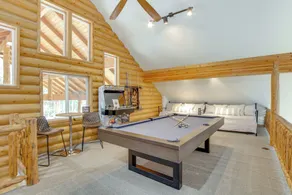 Hot Tub, Game Room! 3-story Brian Head Home - Innenbereich