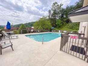 Clarion Pointe Cherokee - Pool