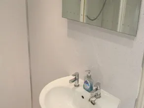 Canal Cottages - Bathroom