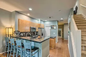 Walk to Local Shops & Eats! Quaint Issaquah Home - Interiör