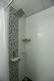 Le Noor - Bathroom