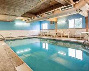 Comfort Inn Marshalltown South - Pool