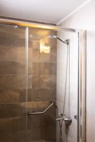 Melies Hotel - Badezimmer