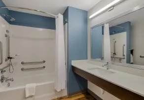 WoodSpring Suites Yorktown Newport News - Badezimmer