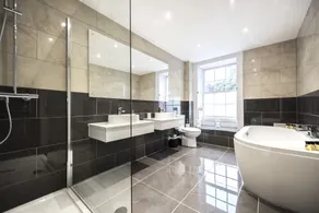 The Frocester - Bathroom