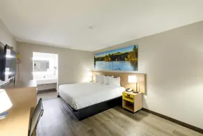 Days Inn & Suites by Wyndham Bossier City LA Shreveport - Room