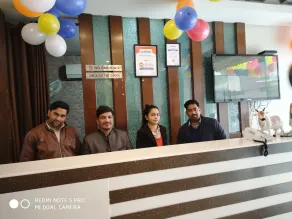 Hotel Taksh Inn - Reception