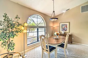 4 Mi to Beaches: Home w/ Lanai & Yard in Venice! - Interiør